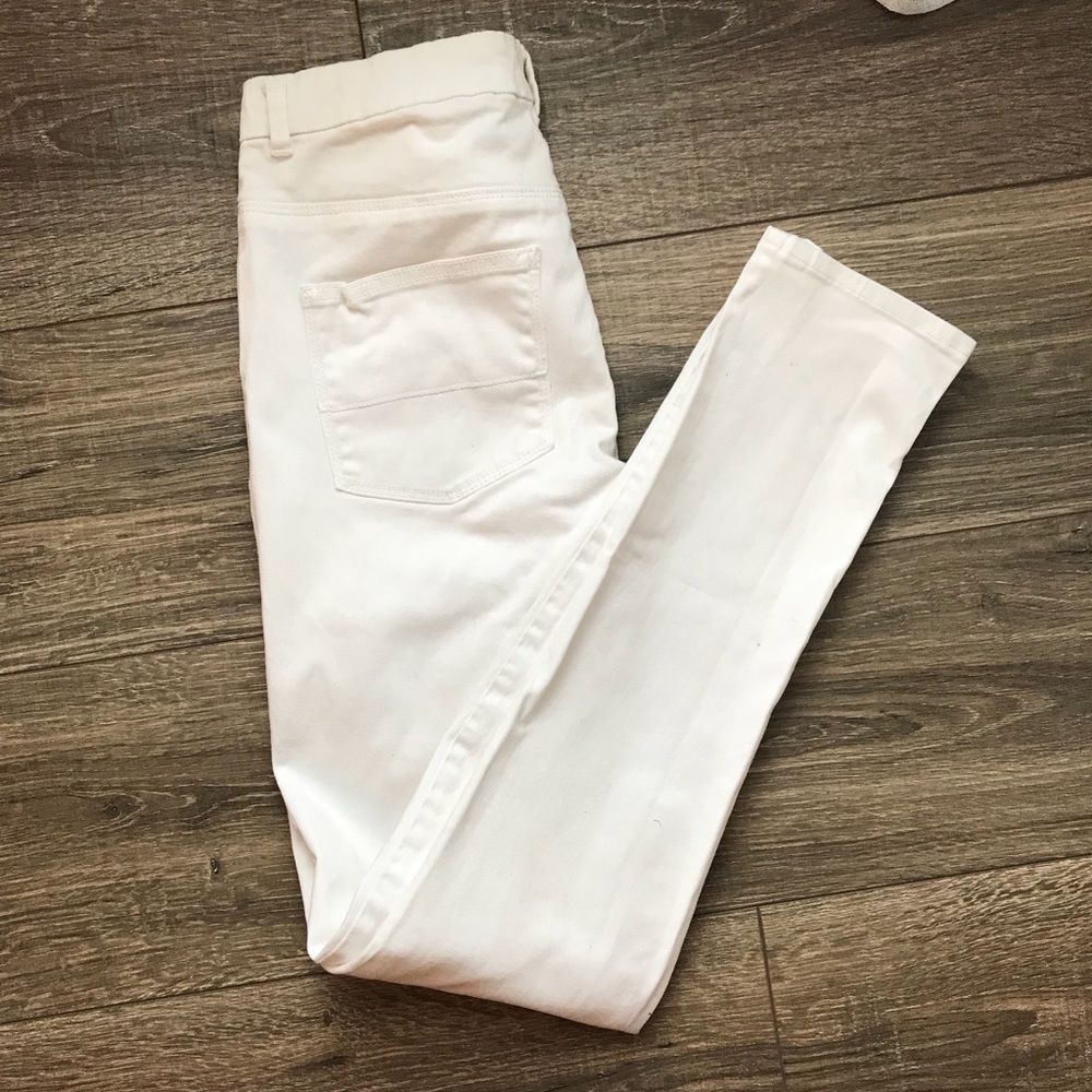 White Pants from Forever 21 Size:25